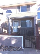 Building Photo - 522 Ridgeview Dr
