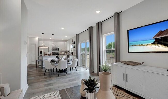 Building Photo - 175 Pine Crest View Dr