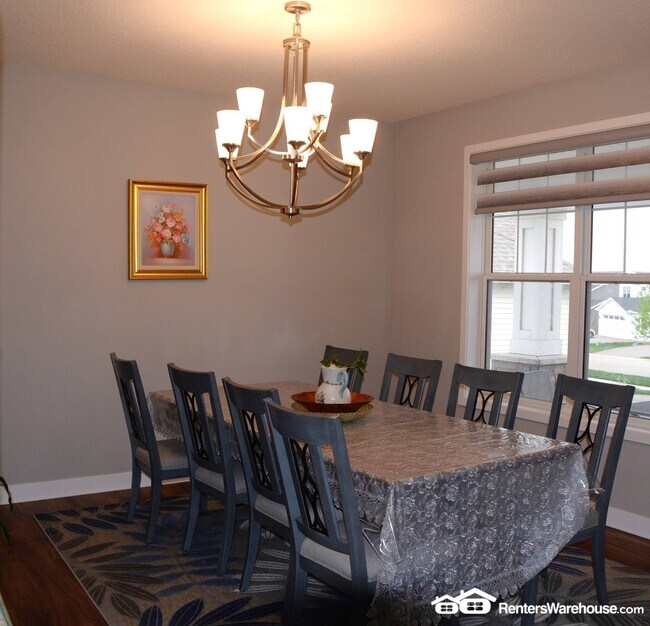 Foto del edificio - 1226 Maple Ln