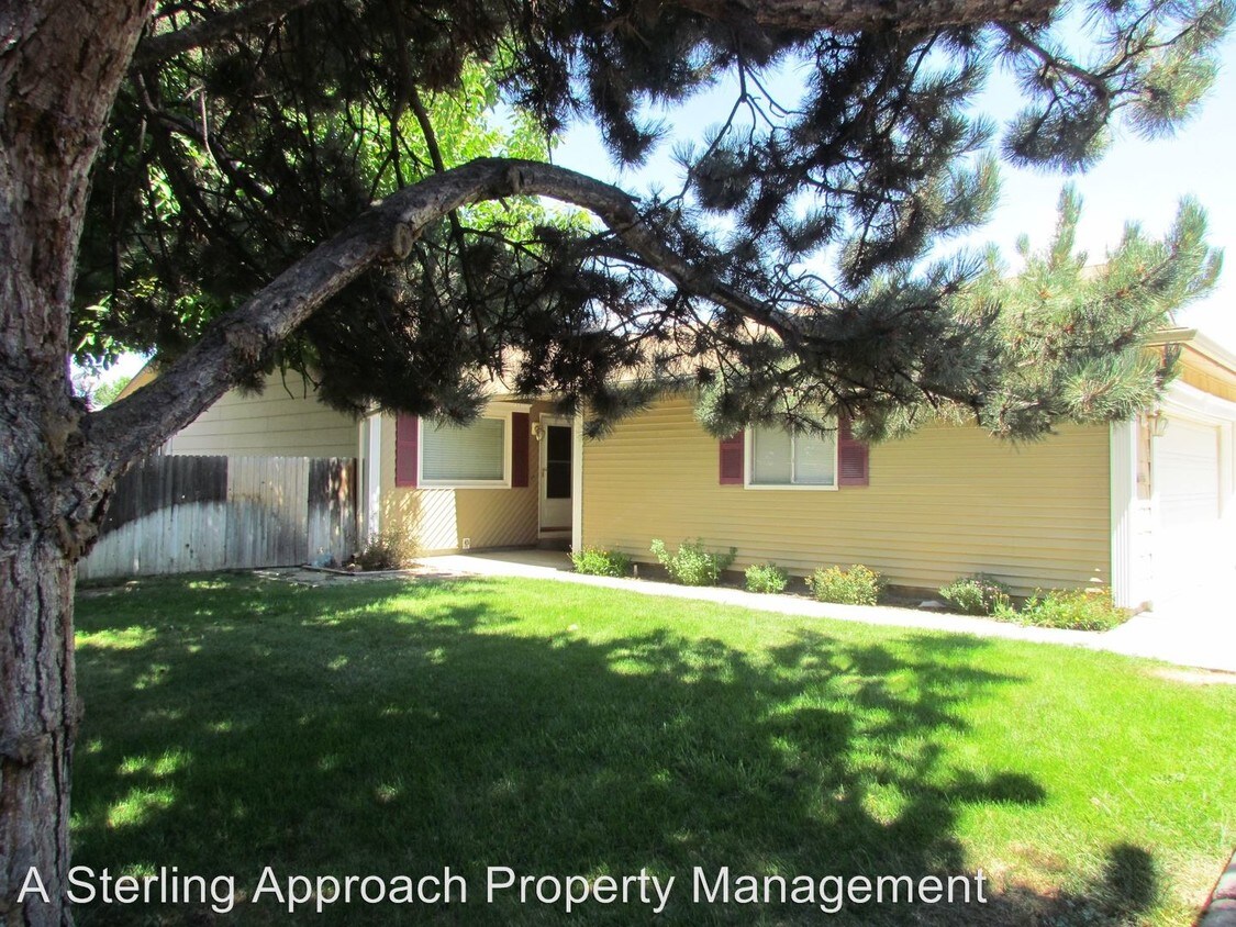 Primary Photo - 10530-10532 W Granger Ave