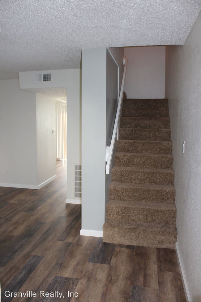 Foto del edificio - 1490 W Swift Ave