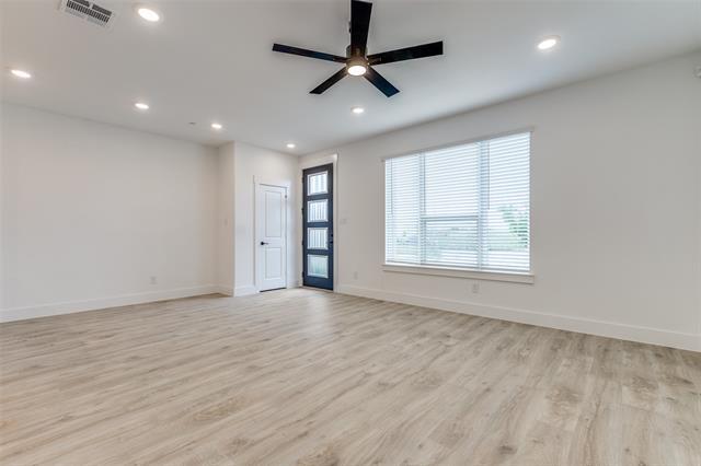 Building Photo - 2558 Campden Mews