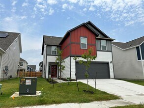 Building Photo - 2904 St Regis Dr