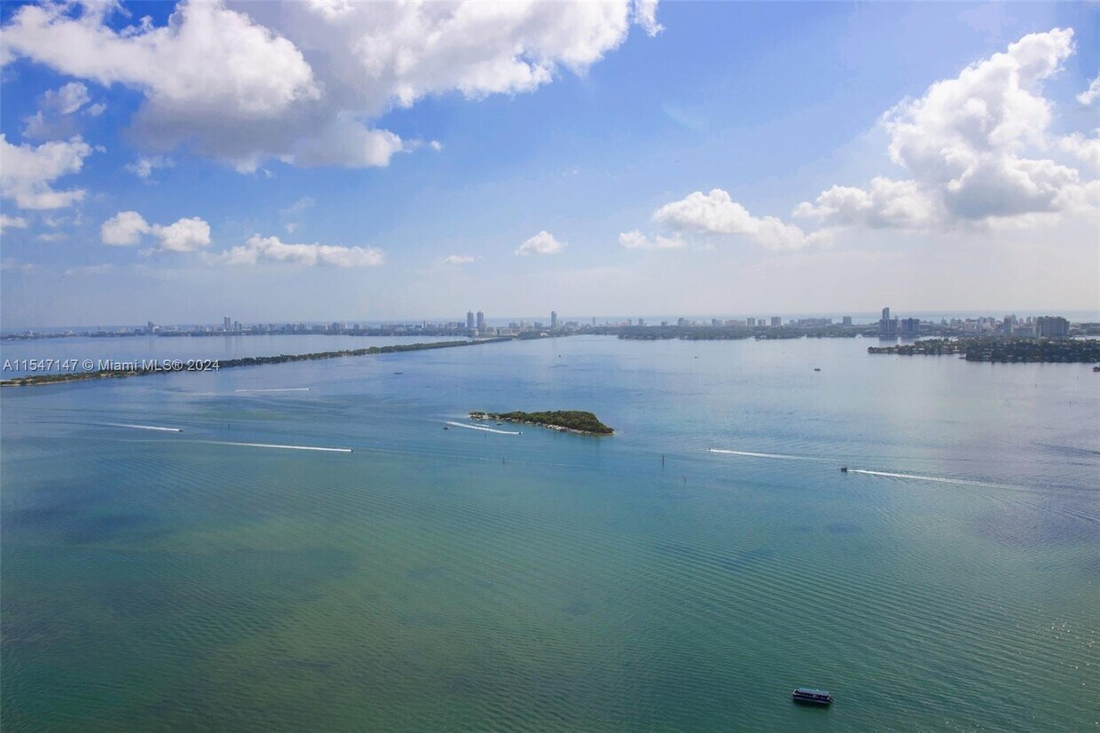 Foto principal - 1900 N Bayshore Dr
