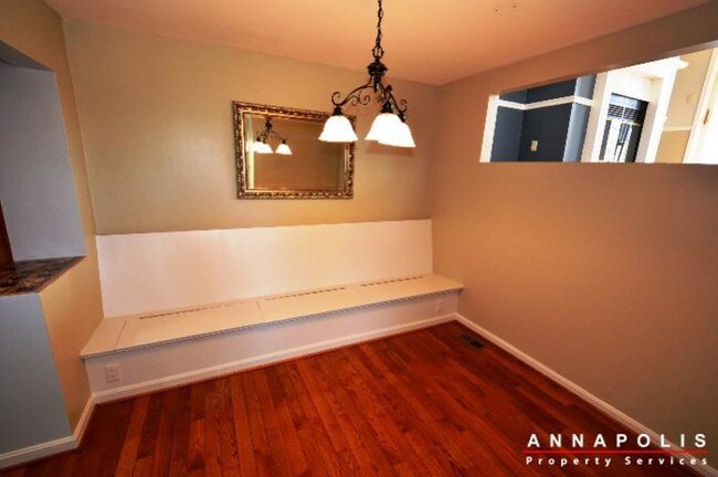 Building Photo - 1227 boucher ave