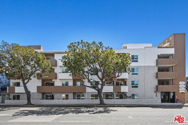 Foto del edificio - 1600 Venice Blvd.