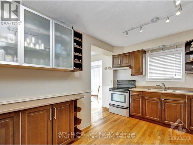 Building Photo - 1050 Karsh Dr