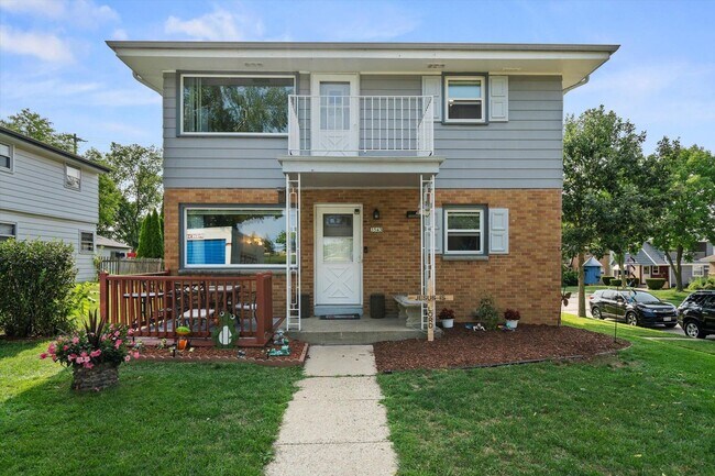 Building Photo - 3543 S 91st St