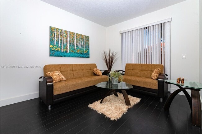 Foto del edificio - 6202 NW 116th Ave