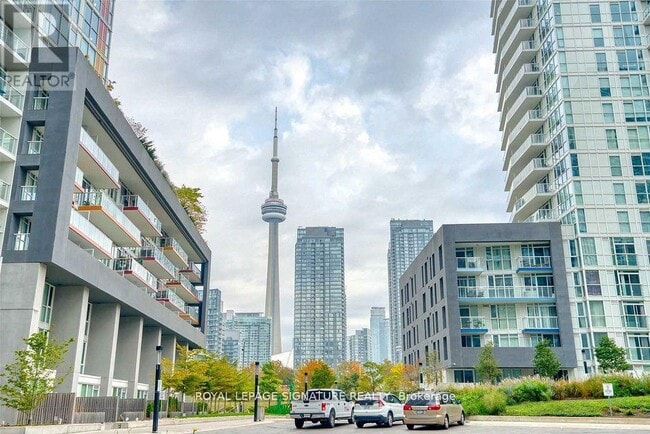 Photo du bâtiment - 85-2885 Queens Wharf Rd