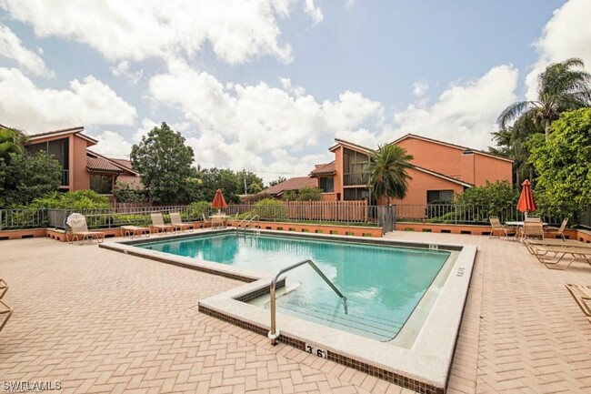 Building Photo - 120 Cypress Way E