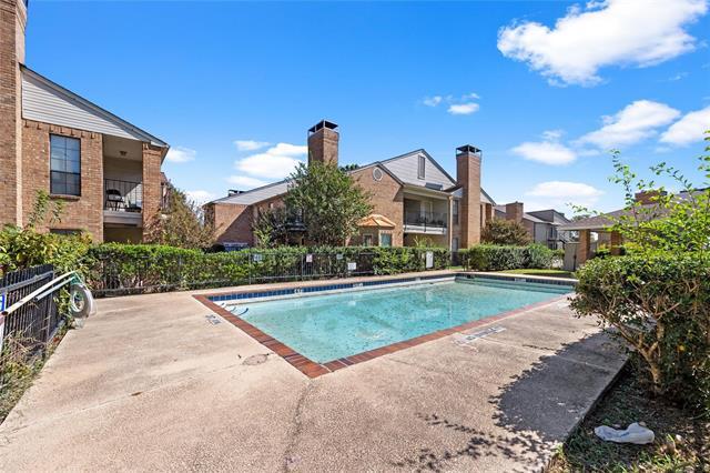 Foto del edificio - 5806 Marvin Loving Dr