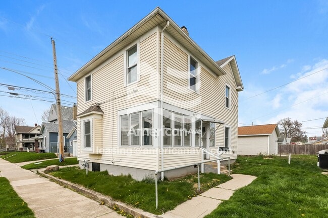 Foto del edificio - 709 W Race St