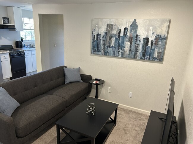 Photo - Laurel Lane Apartment