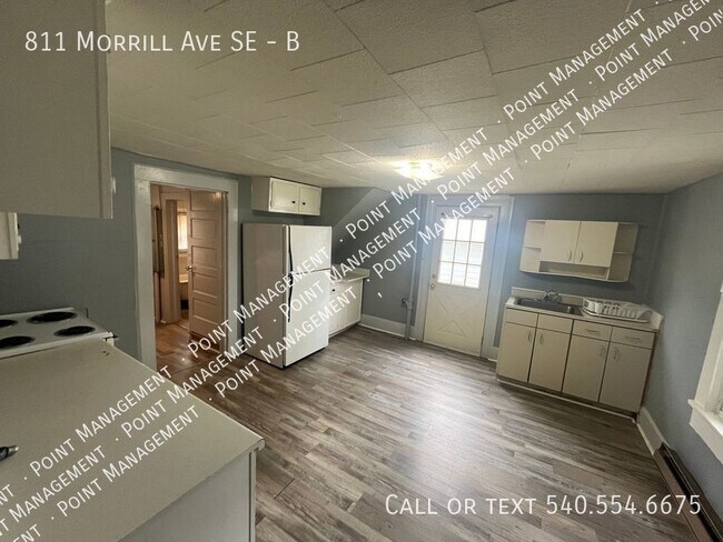 Building Photo - 2 Bed 1 Bath Carriage House