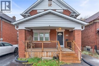 Building Photo - 392 Victoria St S