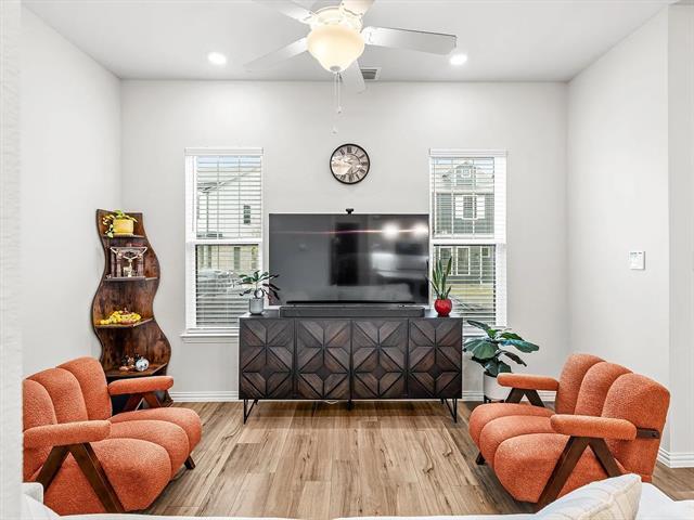 Foto del edificio - 1137 Concan Dr