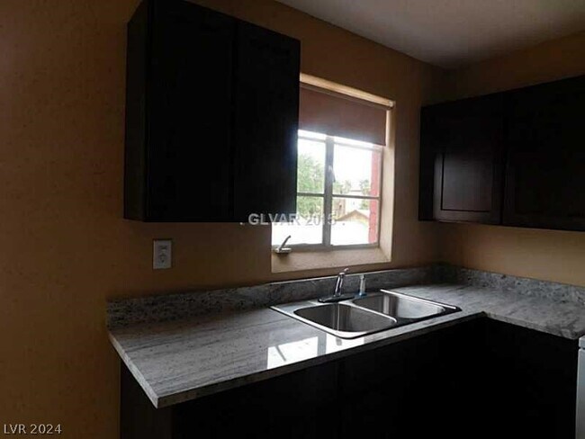 Foto del edificio - 311 N 11th St