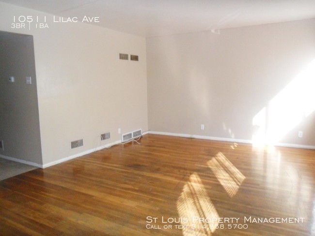 Building Photo - Ranch home with hardwood floors