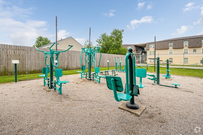 Outdoor Fitness Equipment - Patriot Cove