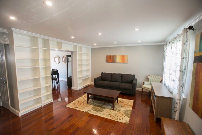 Foto del edificio - 540 Valleywood Rd