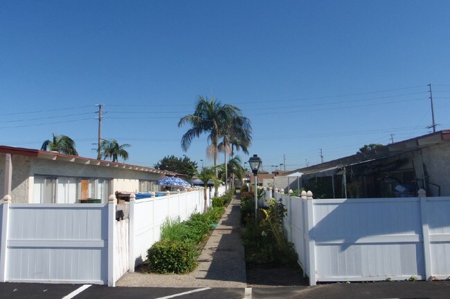 Garden Apartments Westminster Ca Building Photo Garden Apartments