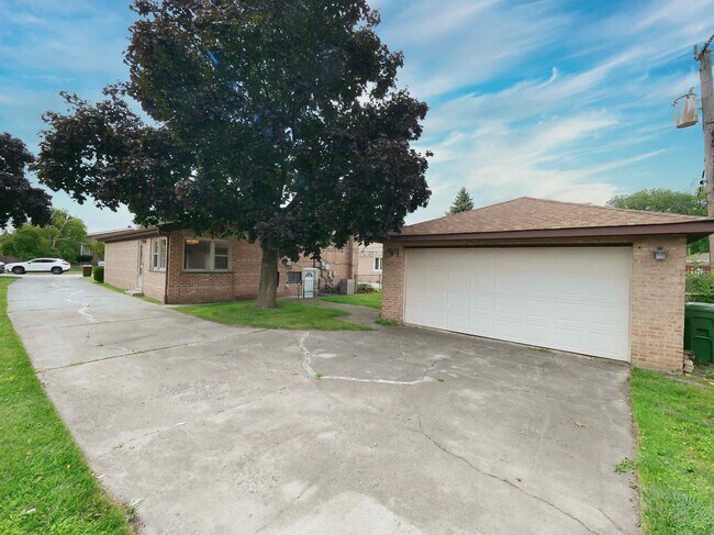 HUGE driveway - 10107 Lawrence Ct