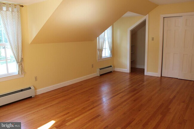 Building Photo - 23 Marlborough Rd