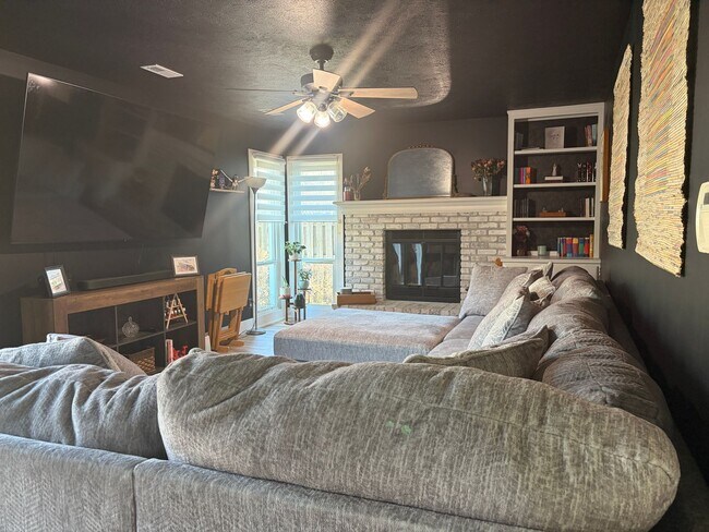 Building Photo - New Rental