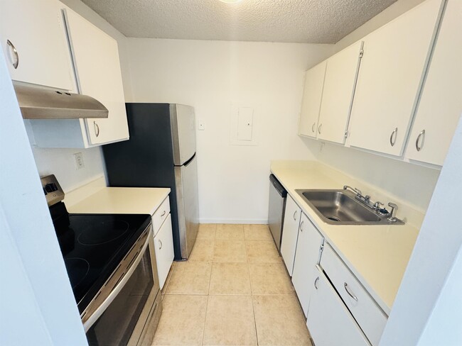 Foto del edificio - 1068 Benoist Farms Rd