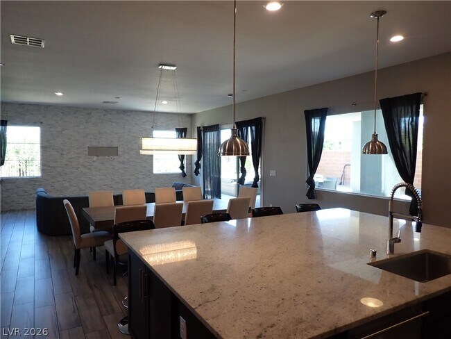 Building Photo - 10226 Jade Gardens Dr