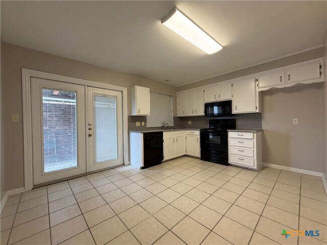 Foto del edificio - 111 Lancelot St