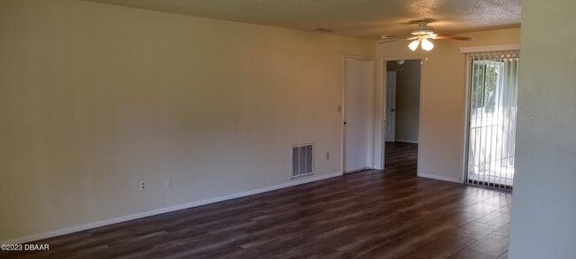 Photo - 8 Castle Manor Dr Apartment