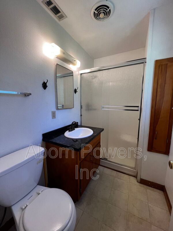 Foto del edificio - 520 Fowler Ln