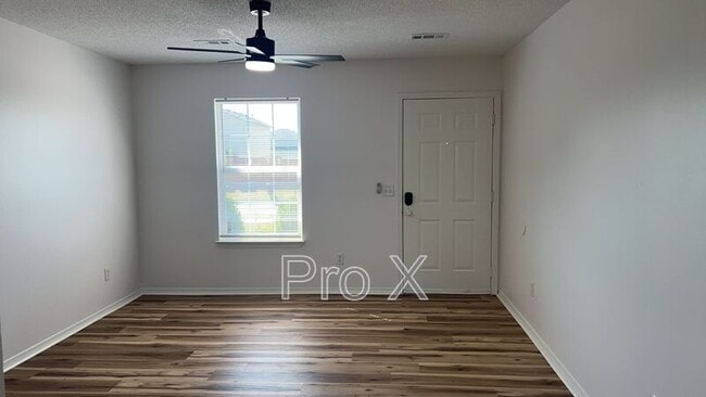 Building Photo - 3302 SW Landau Ct