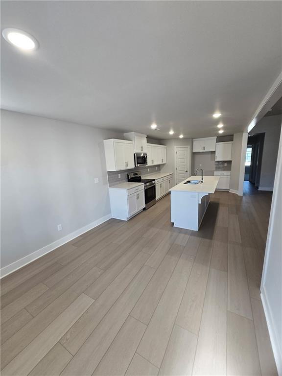 Building Photo - 480 S Benchmark Ln