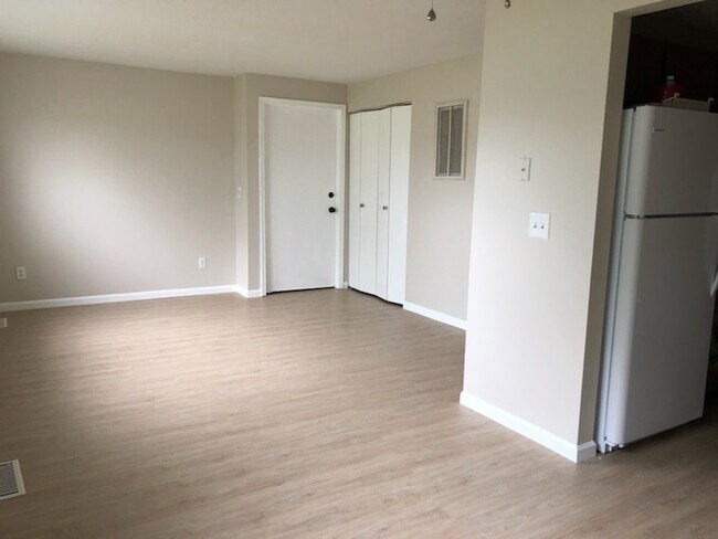 Foto del edificio - 3363 Mahoney Dr