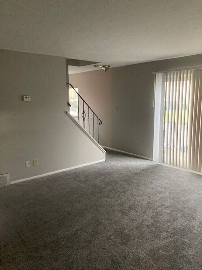 Foto del edificio - Townhome Sunny Slope Apartments