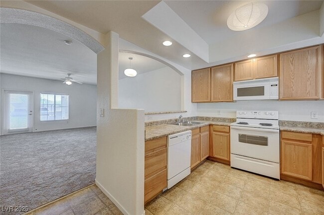Building Photo - 6160 Rumrill St