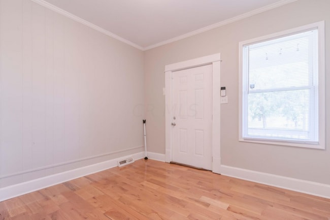 Building Photo - 319 Brehl Ave