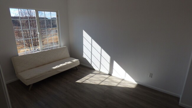 Building Photo - $0 DEPOSIT OPTION! 3 BED WITH LOFT, OPEN F...