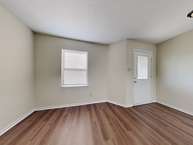 Building Photo - Call Me Home for Immediate Move IN!!