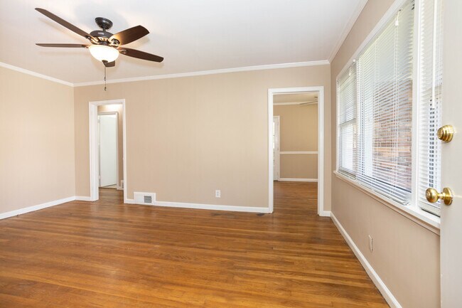 Building Photo - 1333 Stillwood Dr NE