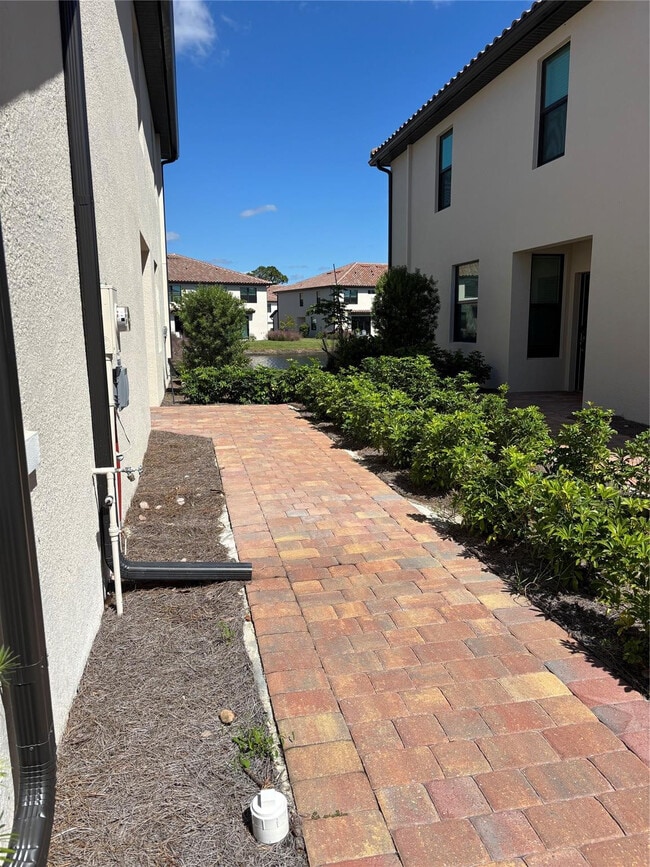 Foto del edificio - 1527 Fells Cove Ln