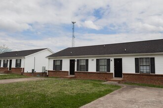 Building Photo - 119 Bennett Dr