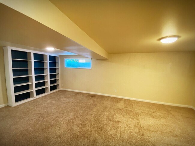 Foto del edificio - Centrally located home