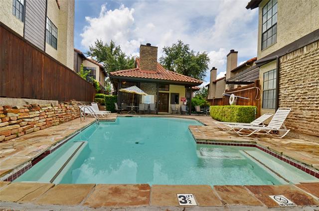 Foto del edificio - 5630 Spring Valley Rd