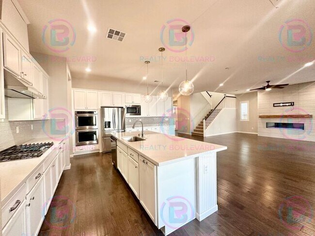 Building Photo - 5 Bedroom 3 Car Garage Home with Spa-Like Primary Suite & Resort-Style Backyard with Office, Loft...