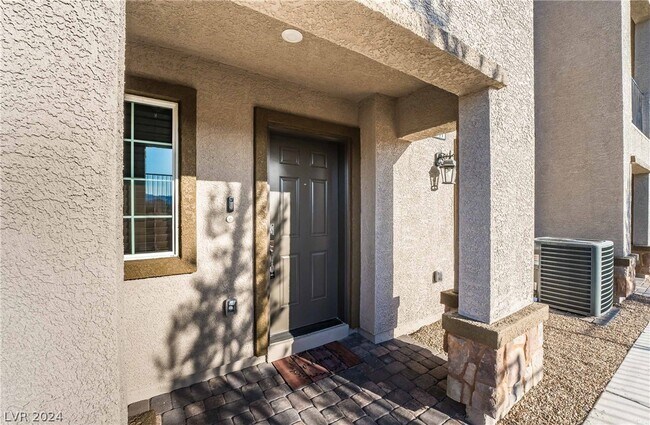 Building Photo - 5641 Steampunk St