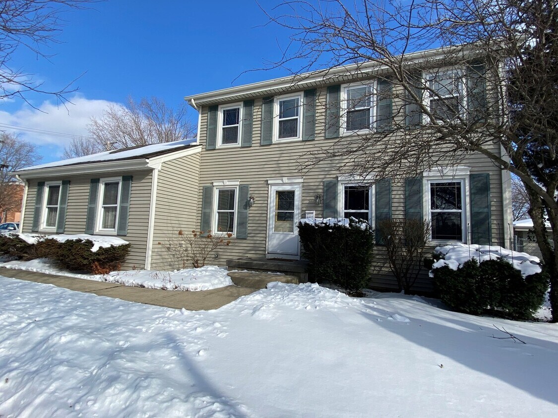 805 S Blanchard St, Wheaton, IL 60189 House Rental in Wheaton, IL